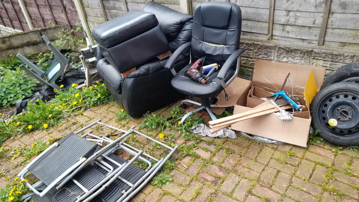 Garden Waste Removal in Wilmslow - uniformed team with van