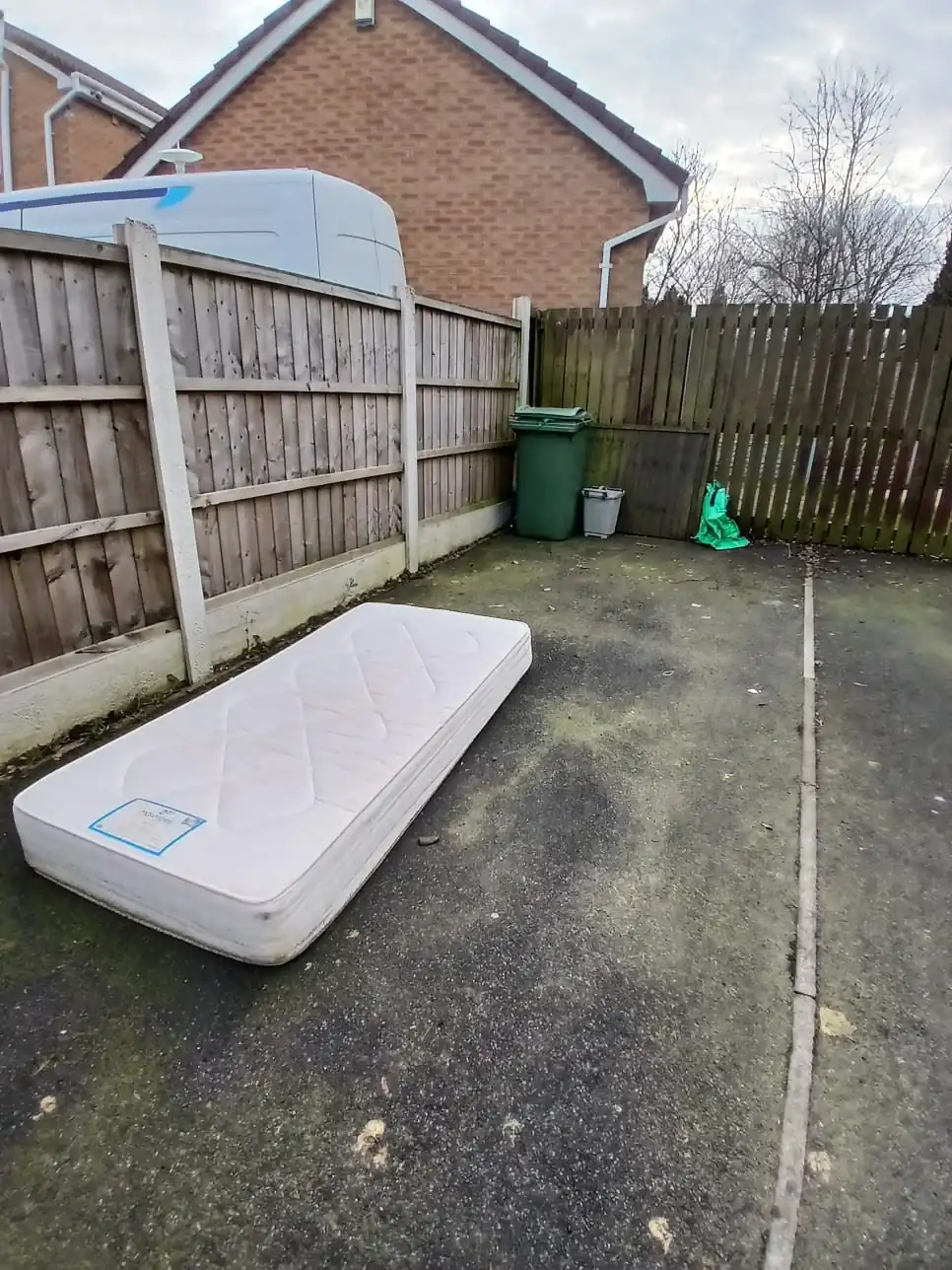 Mattress Removal in Pontefract - uniformed team with van