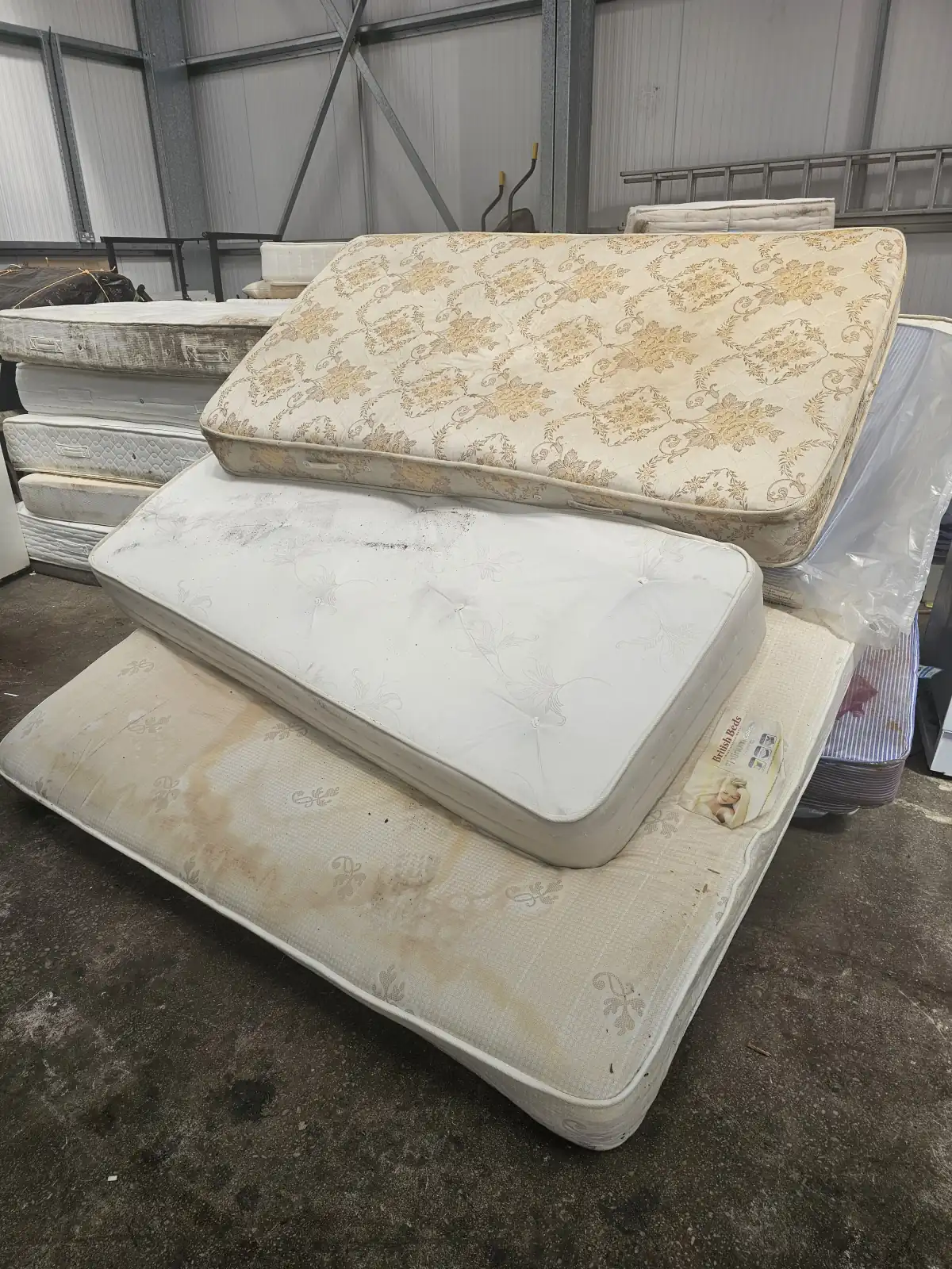 Mattress Removal in Runcorn - uniformed team with van