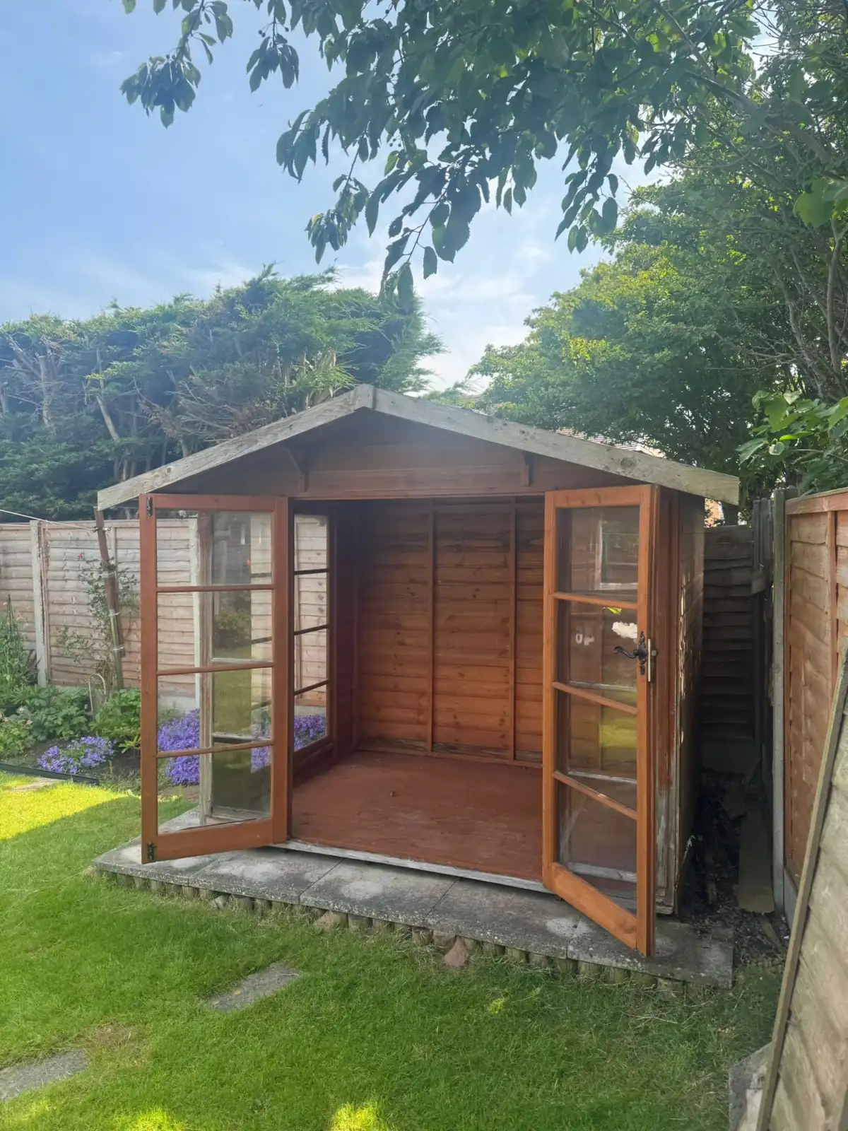 Shed Removal in Bamber Bridge - uniformed team with van
