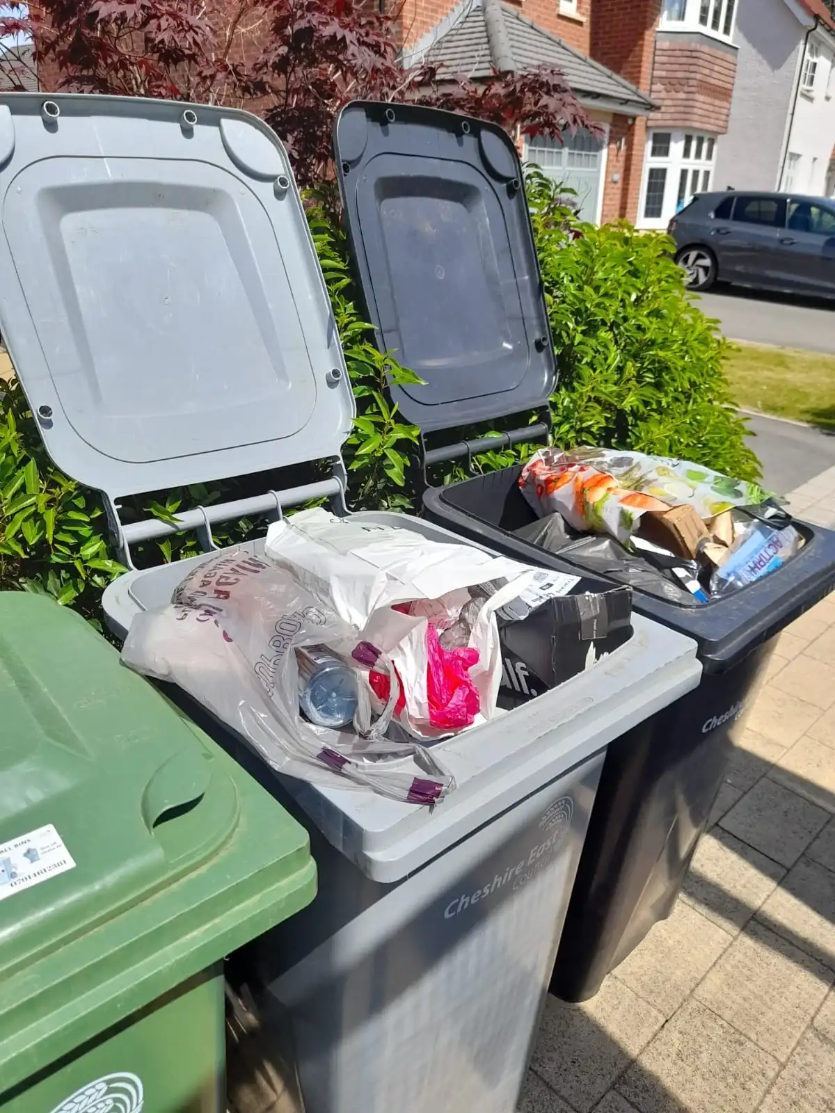 Emergency Bin Collection in Batley - uniformed team with van
