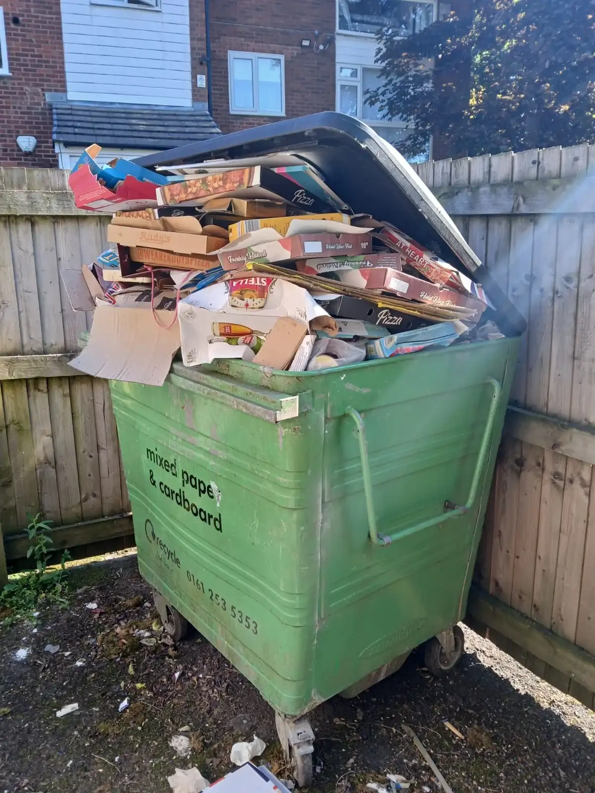 Emergency Bin Collection in Congleton - uniformed team with van