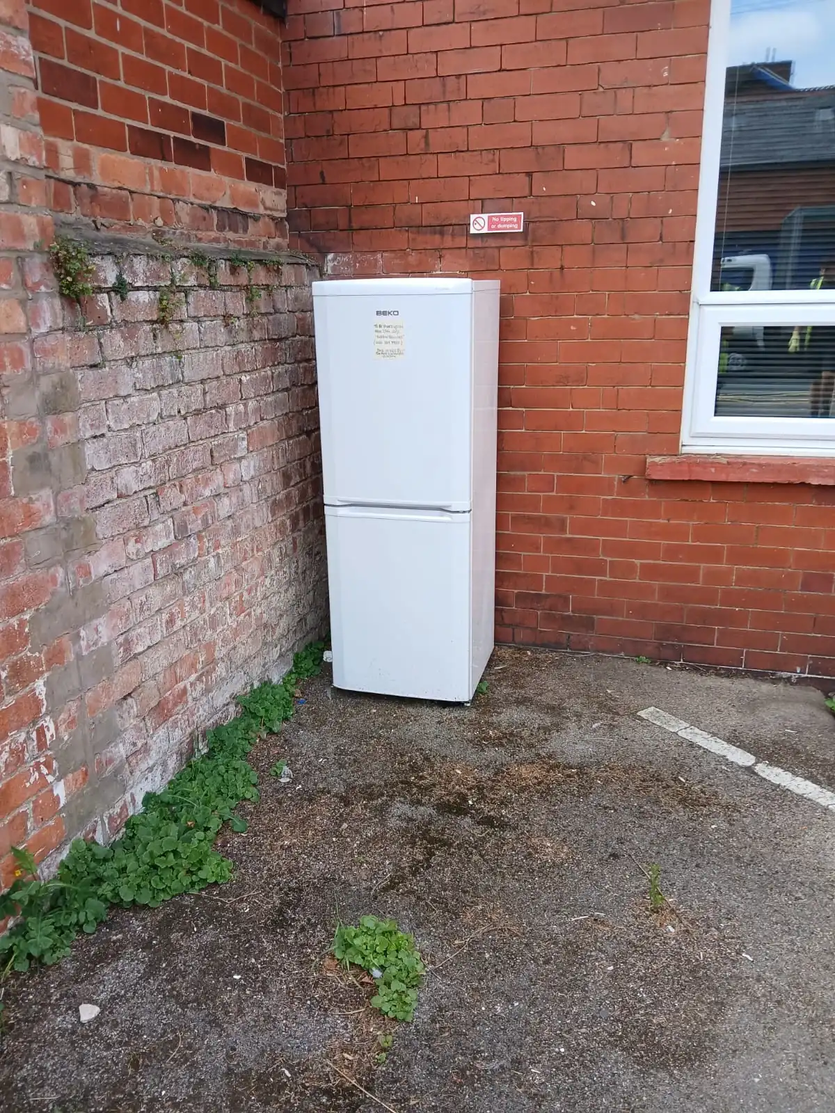 Fridge/Freezer Removal in Ellesmere Port - uniformed team with van